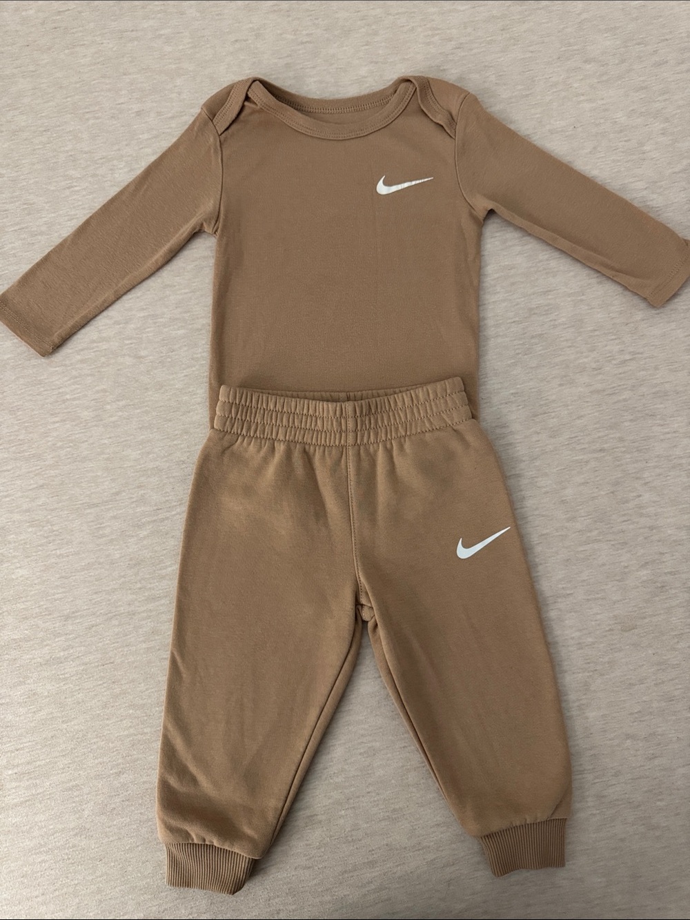 Nike Two-Piece Sets - Picture 5 of 5